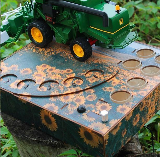 Наливатор &ldquo;Комбайнер&rdquo; John Deere автоматический на 5 рюмок 151sh фото
