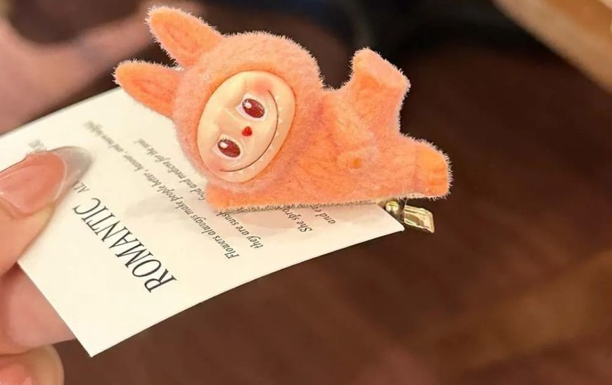 Заколка Labubu &ldquo;The Monsters&rdquo;, Лабубу , Трендова заколка у стилі Labubu 302 фото